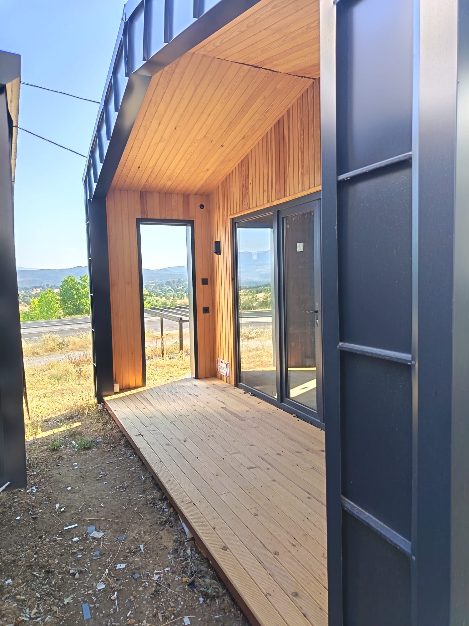 İmalatı devam eden taşınabilir yapı