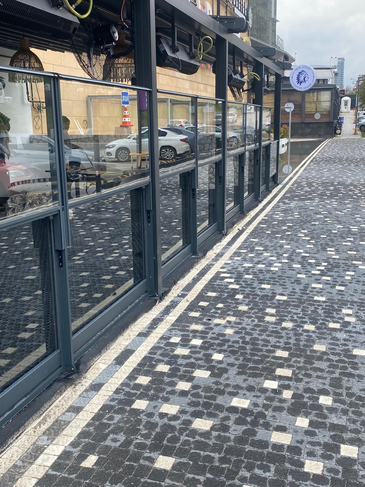 Otomatik pistonlu rüzgar kırıcı