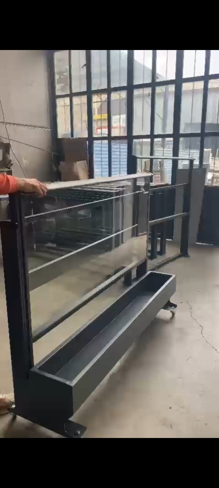 Otomatik pistonlu rüzgar kırıcı